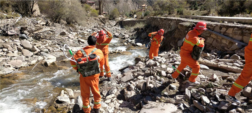 圖為演練現(xiàn).jpg 圖為演練現(xiàn).jpg