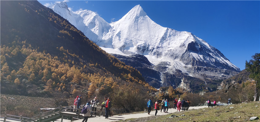 亞丁美景.jpg 亞丁美景.jpg