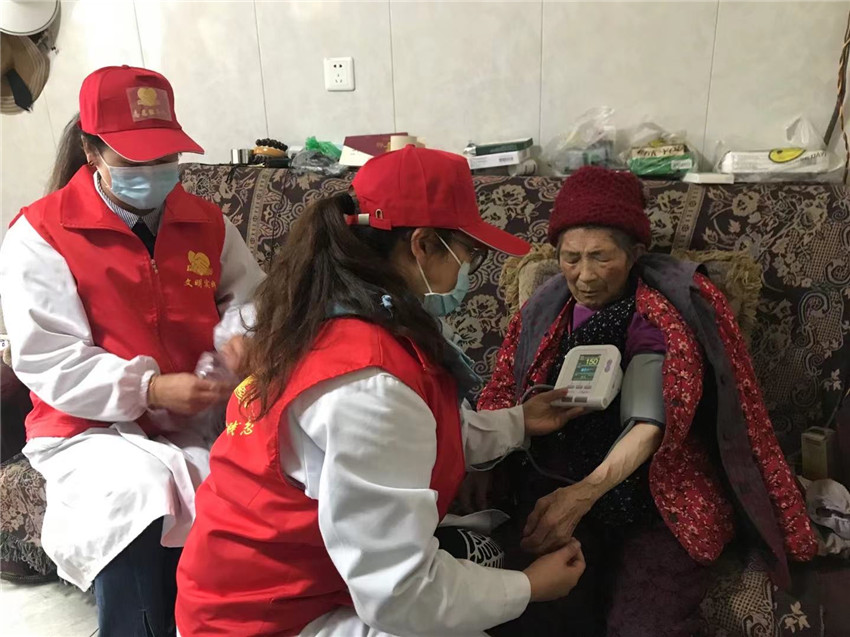 圖為醫(yī)護.jpg 圖為醫(yī)護.jpg